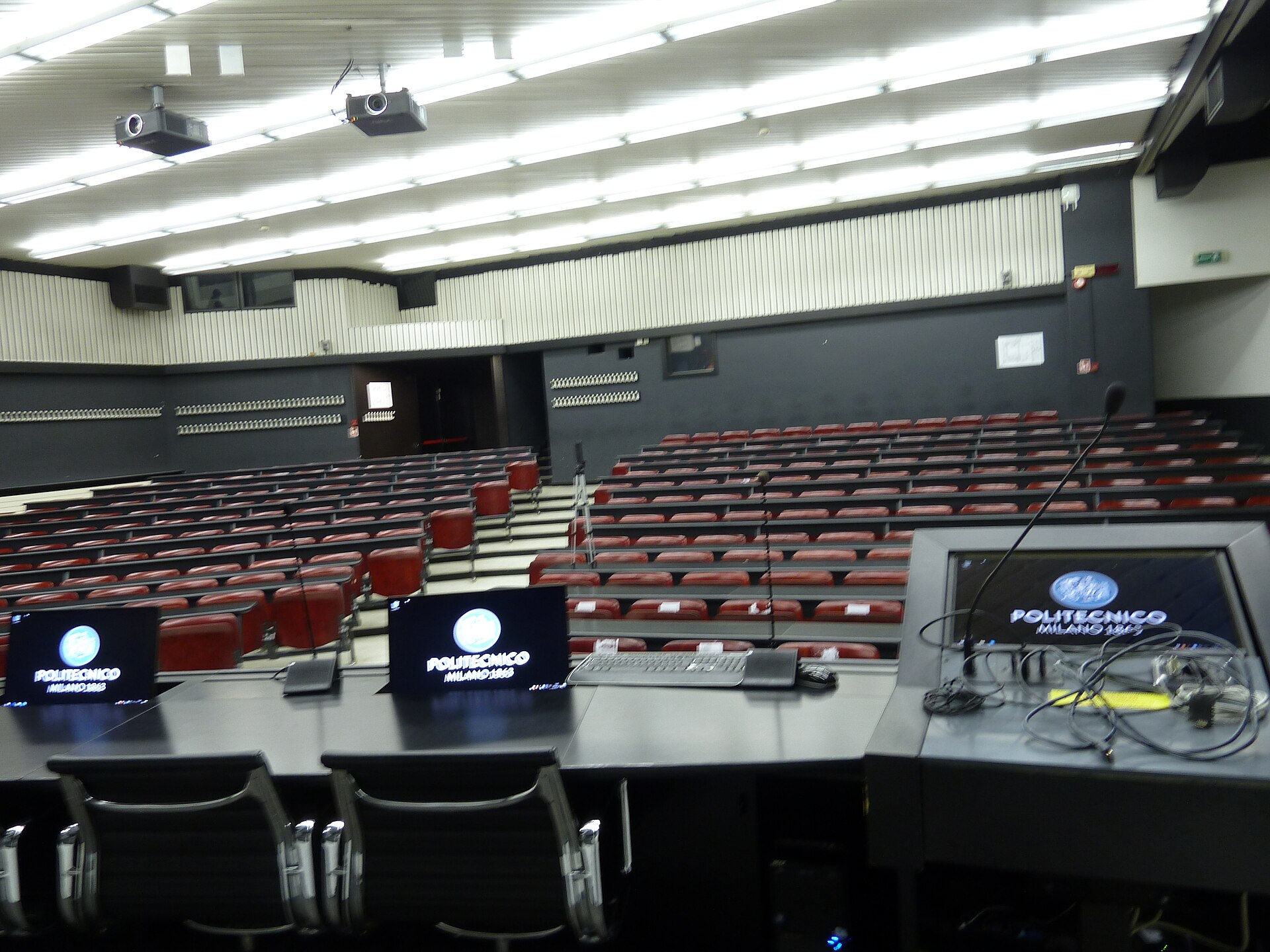 Politecnico di Milano, Edificio Gino Cassinis - aula De Donato