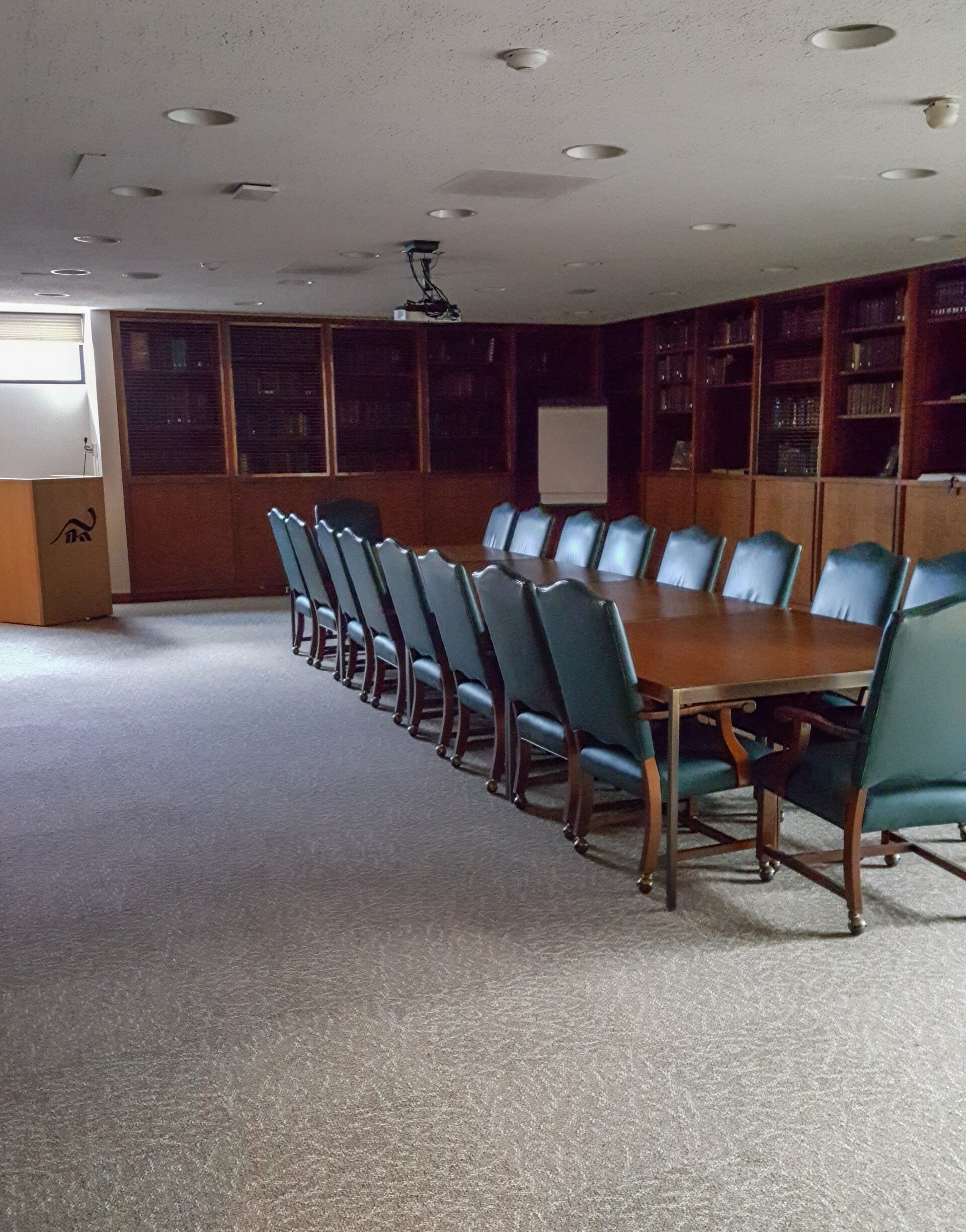 Board of trustees room at the Cleveland Museum of Natural History, located in Cleveland, Ohio, in the United States. The CMNH was founded in 1920. It moved into a new 16,000 square foot building on Wa
